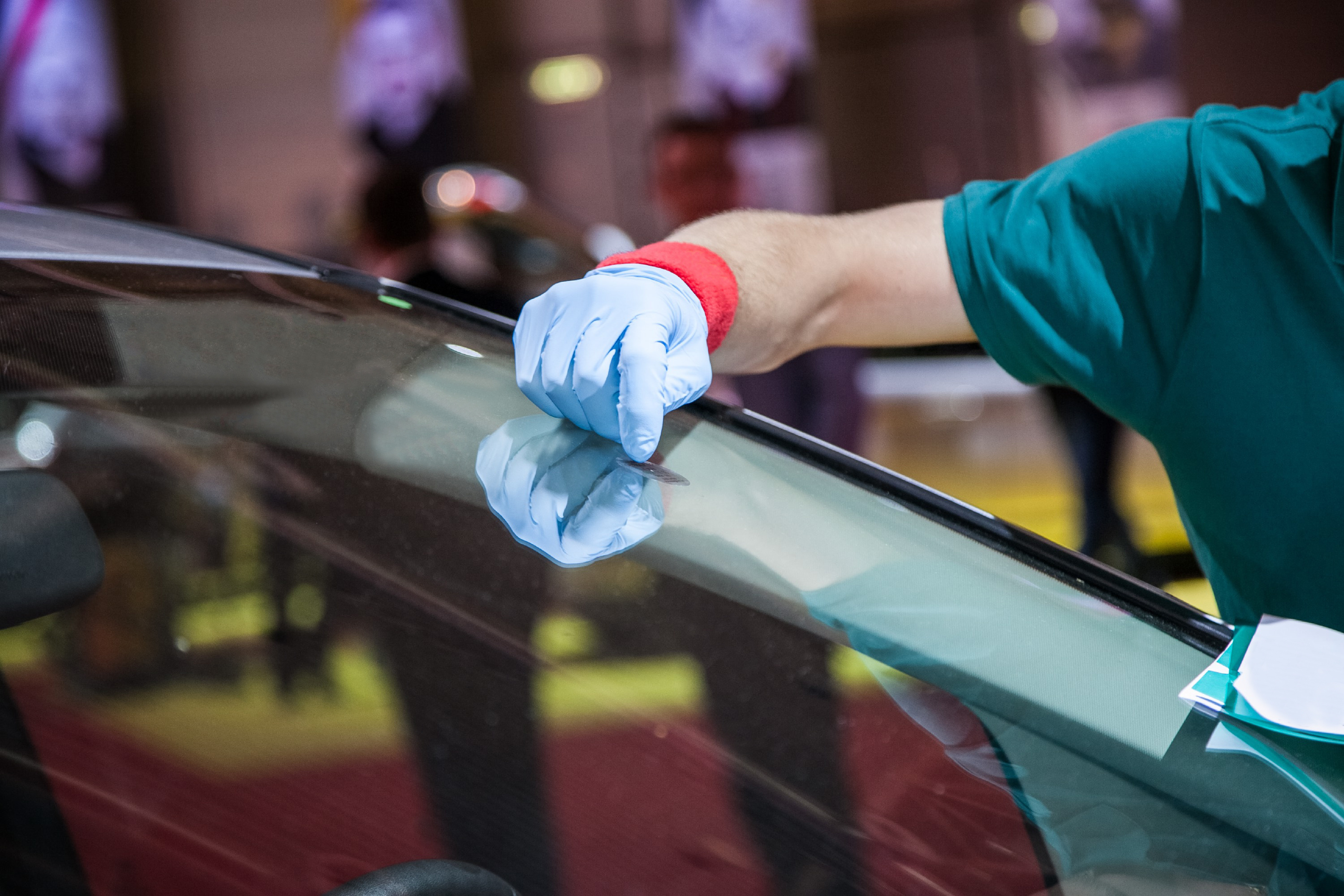 windshield replacement shops