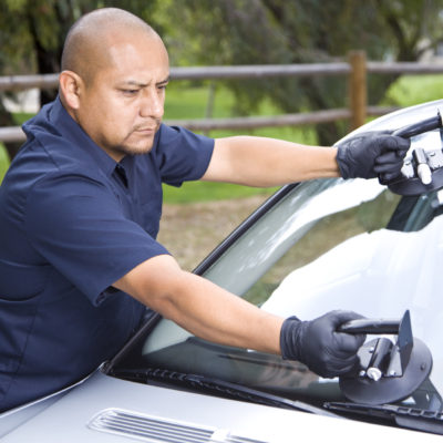 Stone oak auto glass shop windshield repair san antonio chip repair alamo heights alamo ranch car window replacement truck SUV Safelite